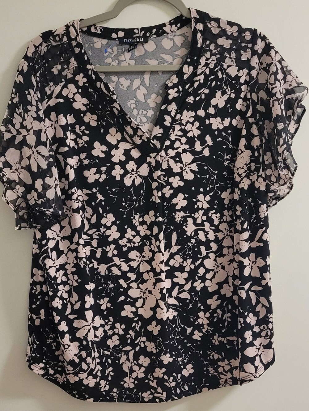Roz & Ali Black V-Neck Blouse with Light Pink Floral Print